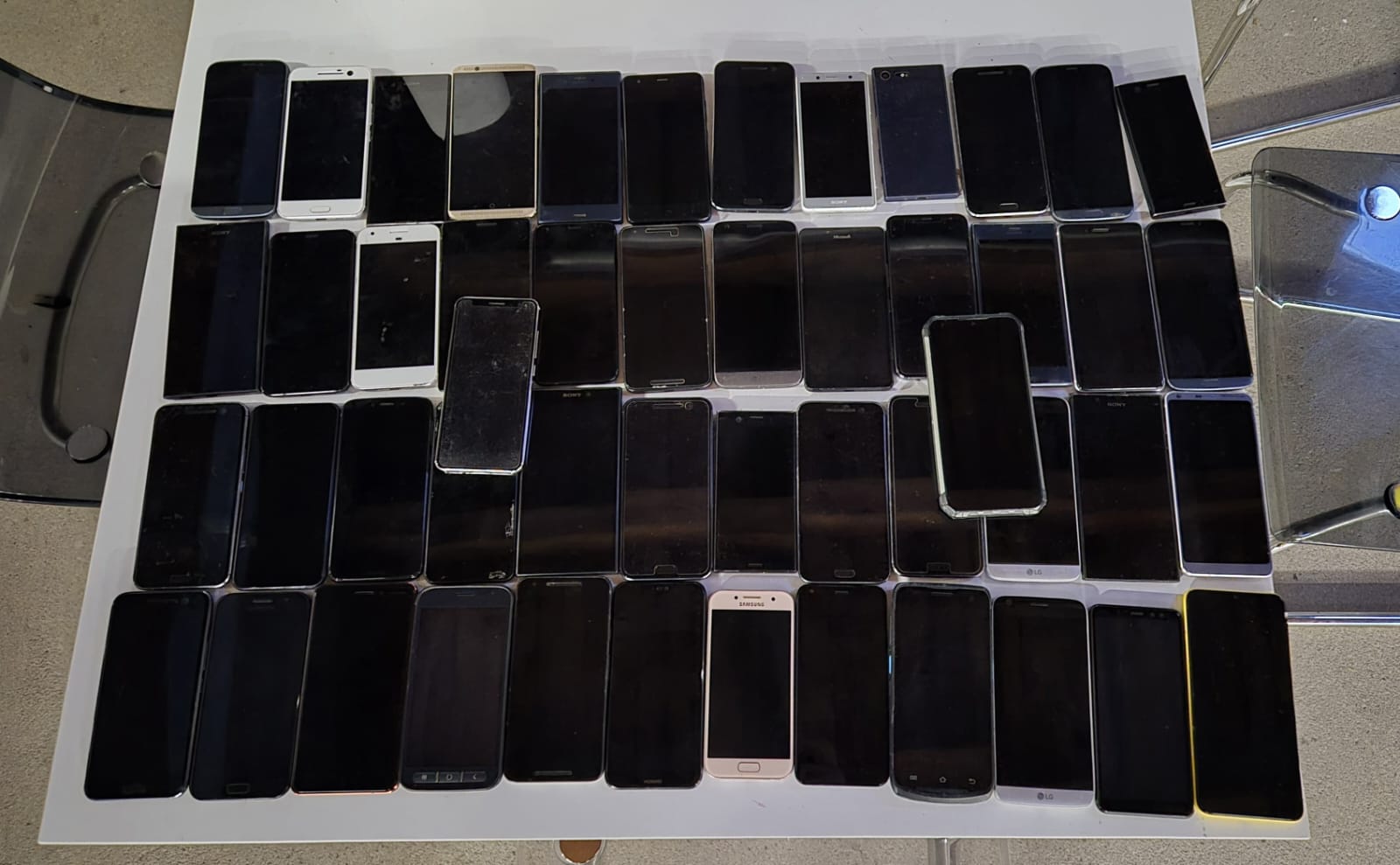 WhatsApp-Image-2025-12-18-at-16.07.59.jpeg 50x Tested Samsung,Huawei.. Smartphones - Image 1